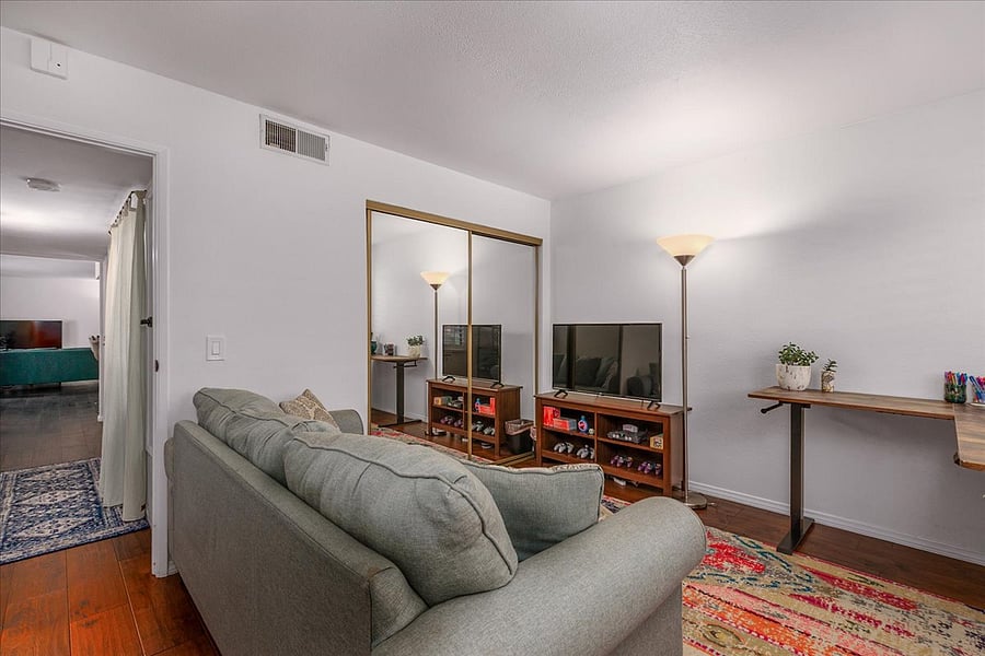 Furnished Finder property 1024276_1 photo 13