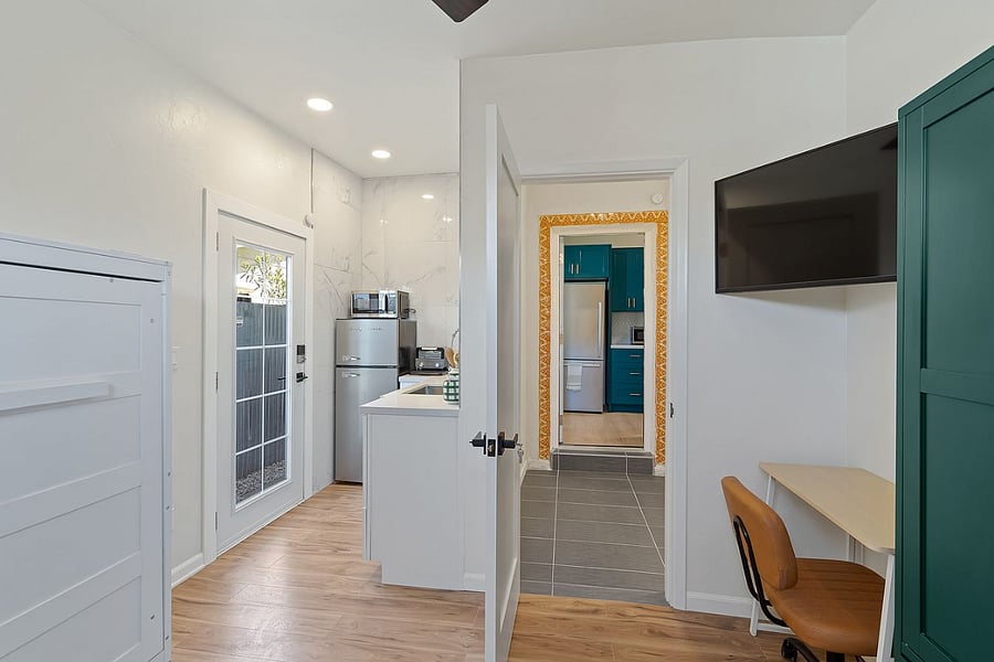 Furnished Finder property 1024310_1 photo 21
