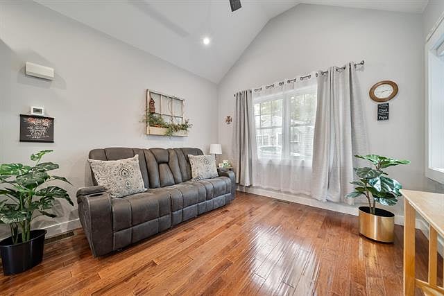 Furnished Finder property 1024336_1 photo 6