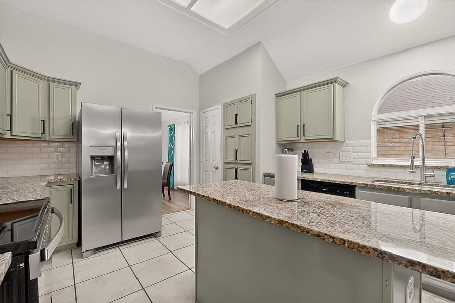 Furnished Finder property 1024348_1 photo 11