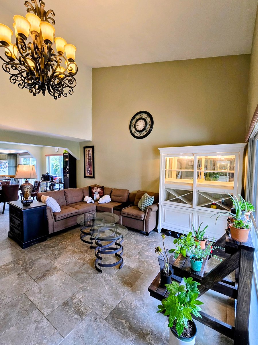 Furnished Finder property 1024368_1 photo 4