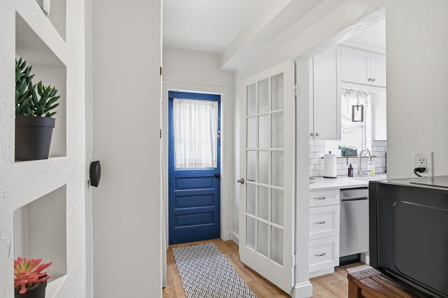 Furnished Finder property 1024397_1 photo 11