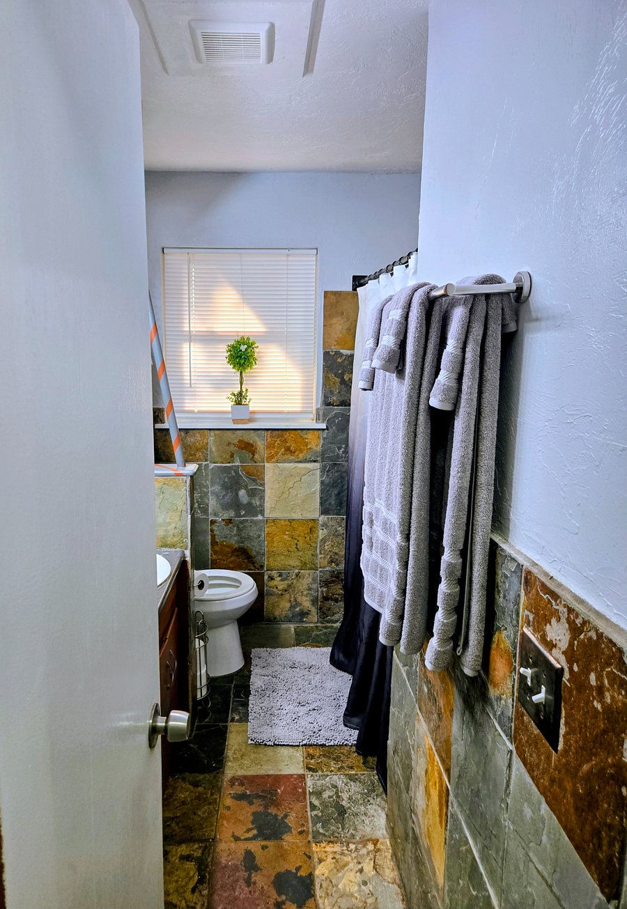 Furnished Finder property 1024405_1 photo 15