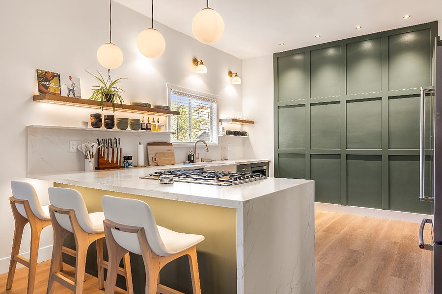 Beautifully stocked kitchen with 6 burner stovetop, dishwasher, wall mount oven, and fridge. Perfec for the chef or entertainer.