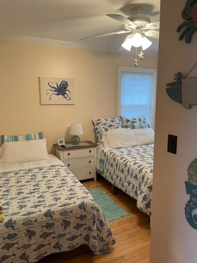 Bedroom with full & twin beds, built-in closet