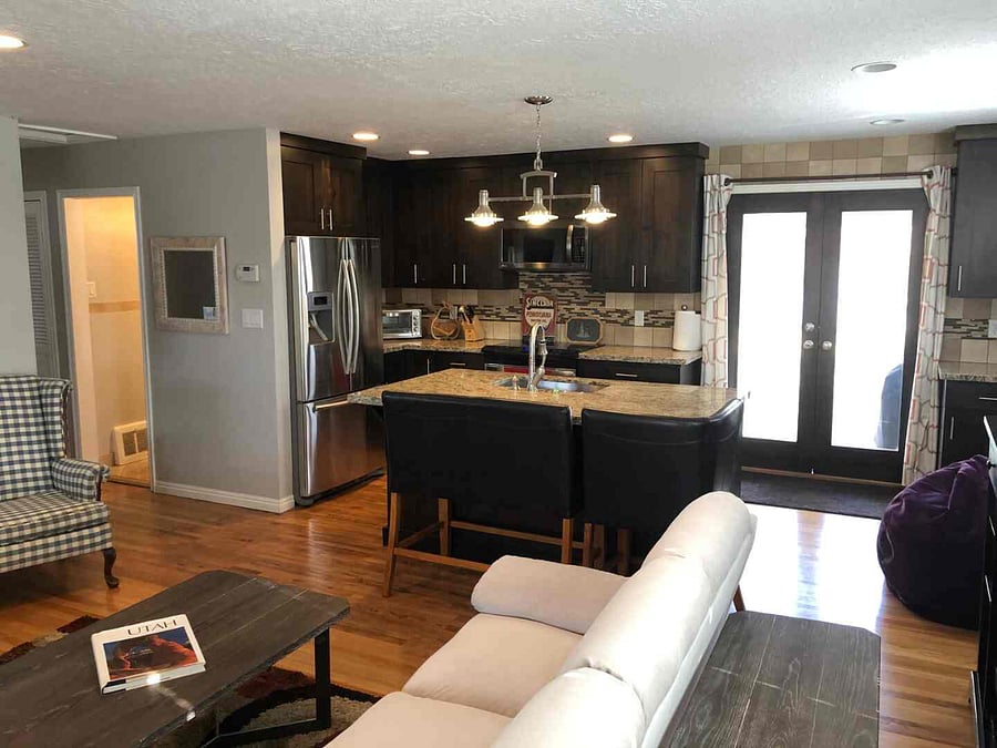 Full kitchen