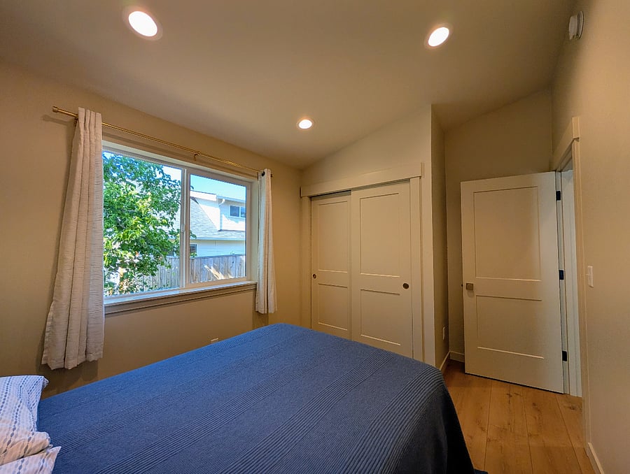 Full size bed in 2nd bedroom
