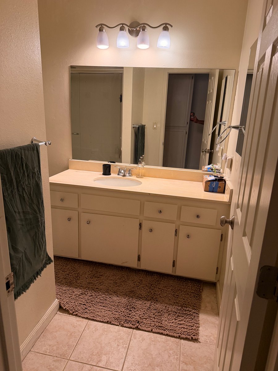 Furnished Finder property 1024447_1 photo 12