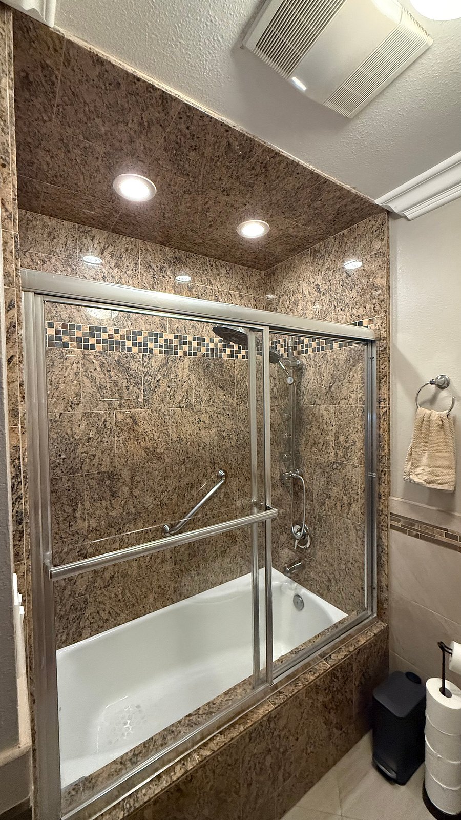 Furnished Finder property 1024518_1 photo 14