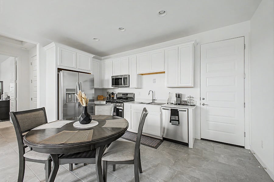Furnished Finder property 1024548_2 photo 9