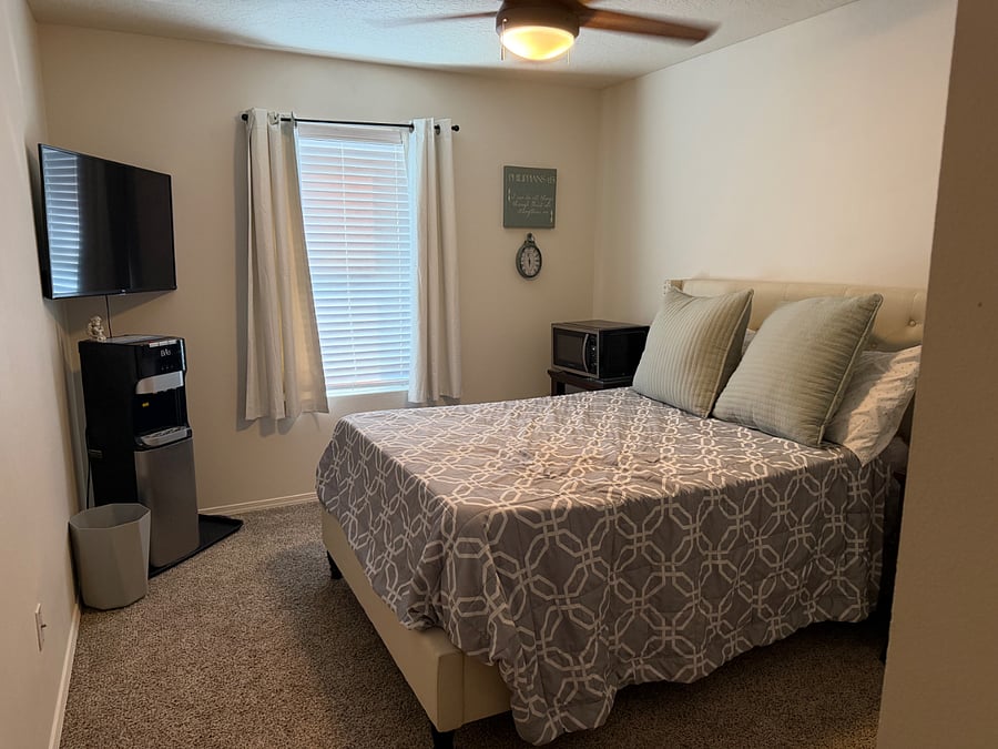 Furnished Finder property 1024553_1 photo 2