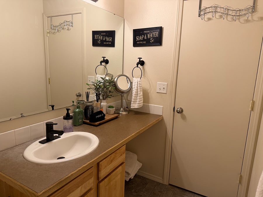Furnished Finder property 1024553_1 photo 8