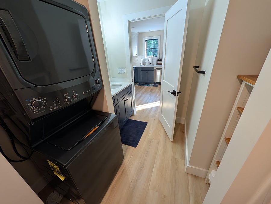 Furnished Finder property 1024566_1 photo 12