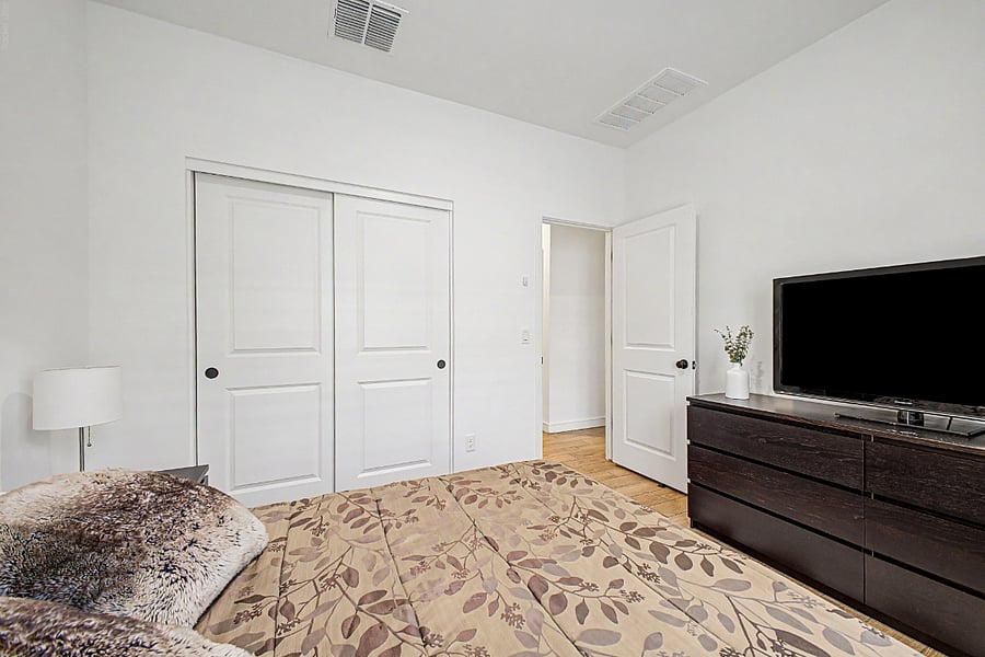 4th Bedroom (Full)