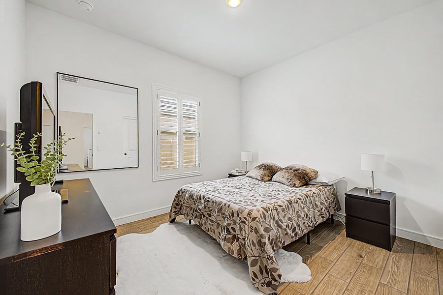 4th Bedroom (Full)