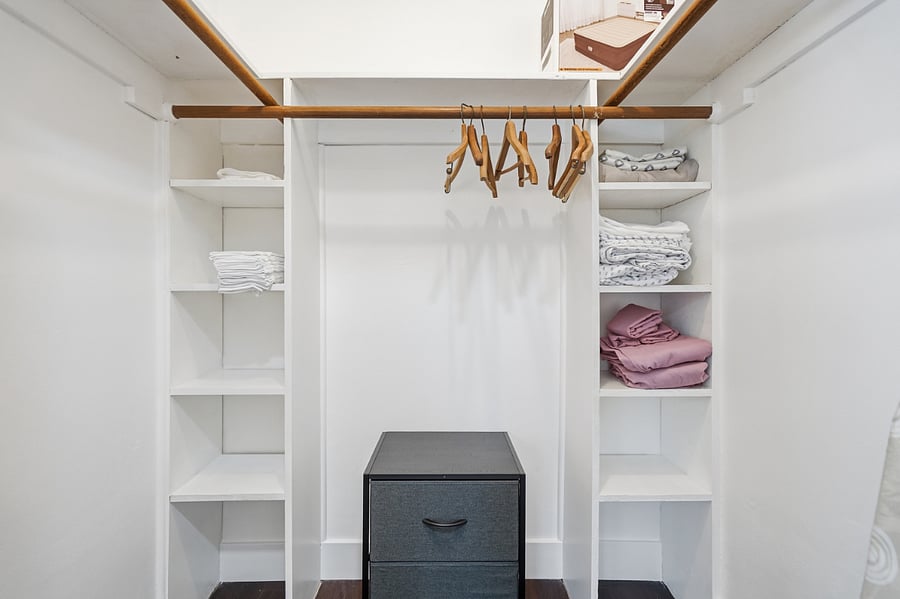 Walk in Close Master Bedroom