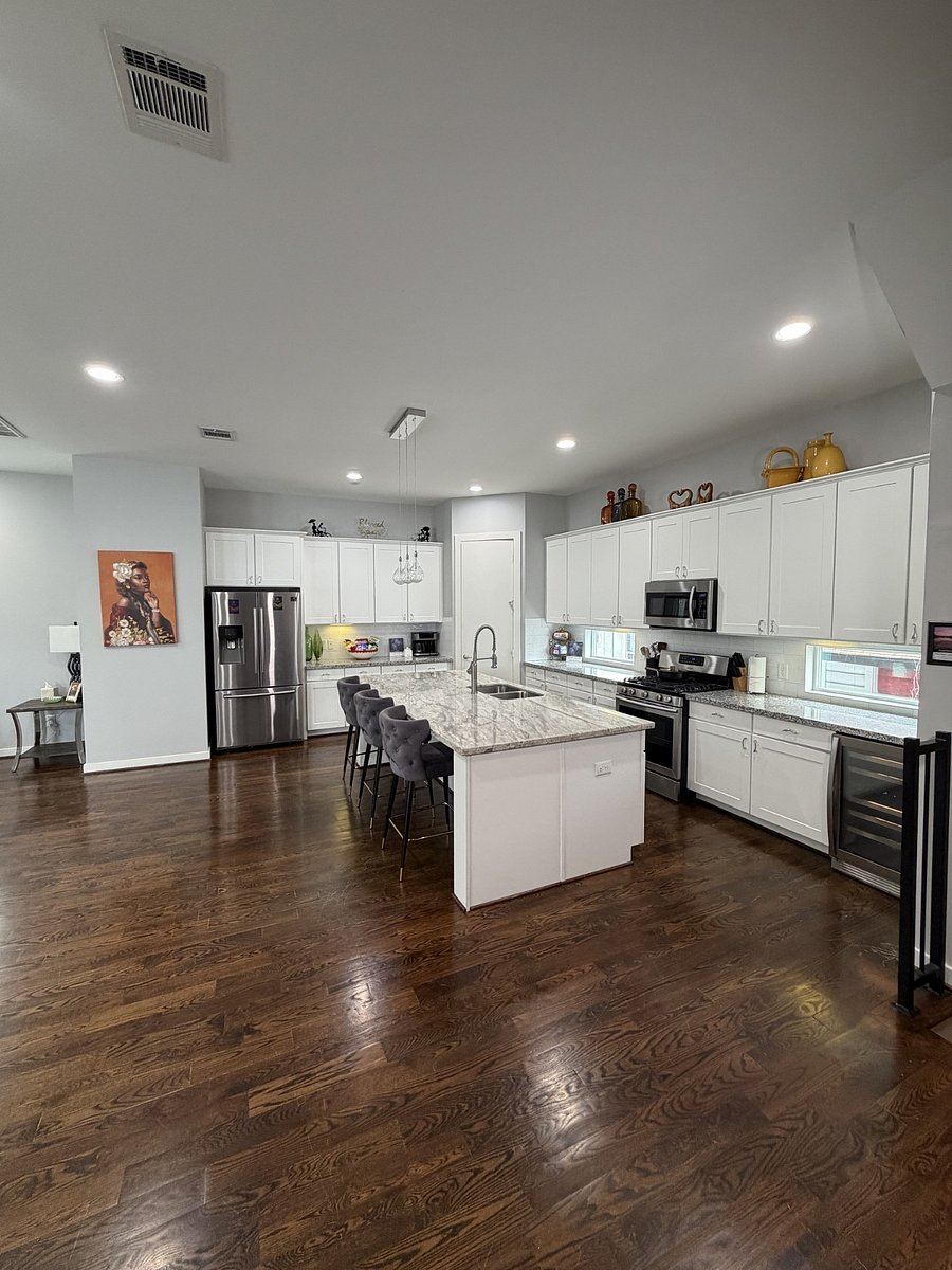 Furnished Finder property 1024584_1 photo 2