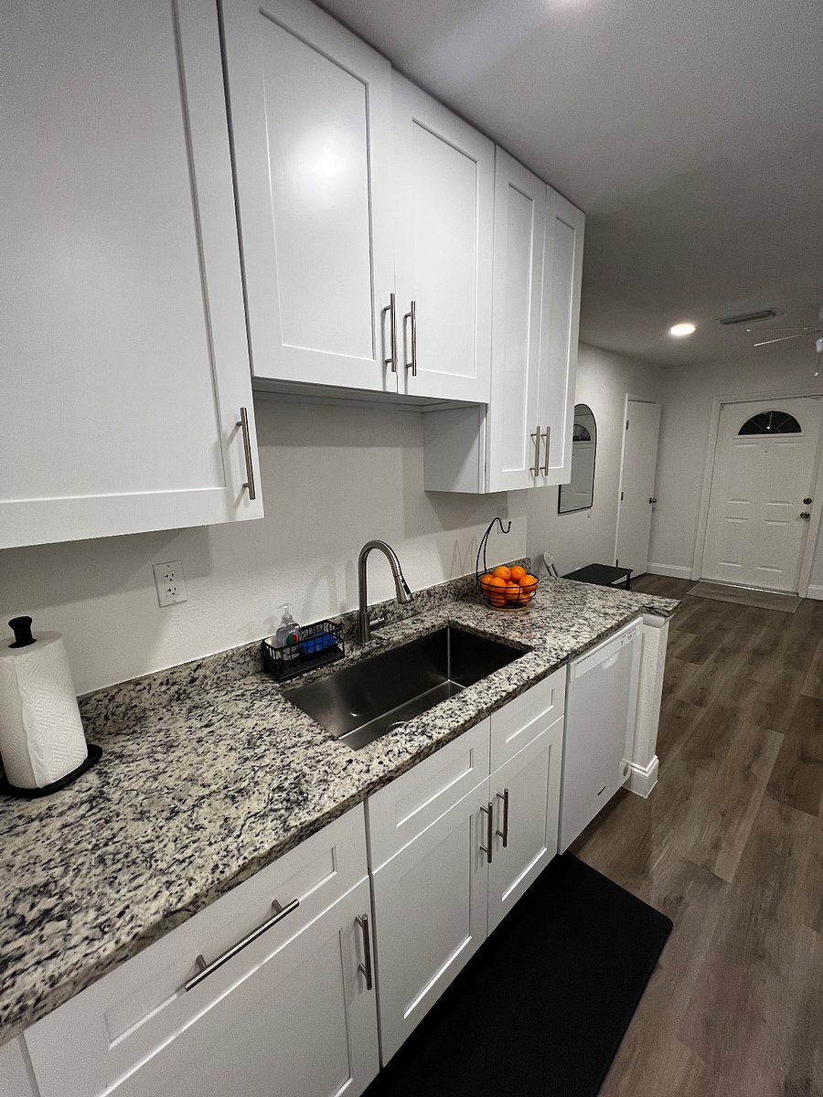 Furnished Finder property 1024599_1 photo 3