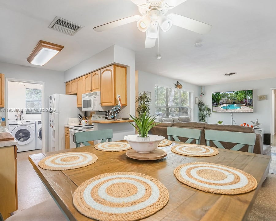 Furnished Finder property 1024615_1 photo 8