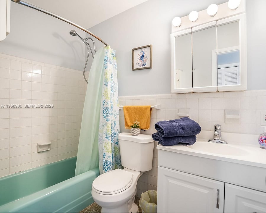 Furnished Finder property 1024615_1 photo 12