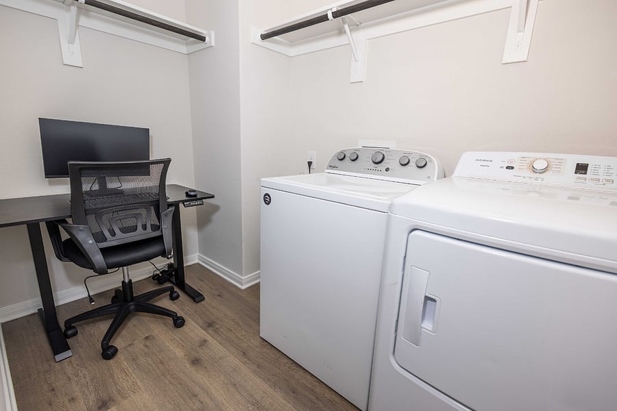 Furnished Finder property 1024618_1 photo 31