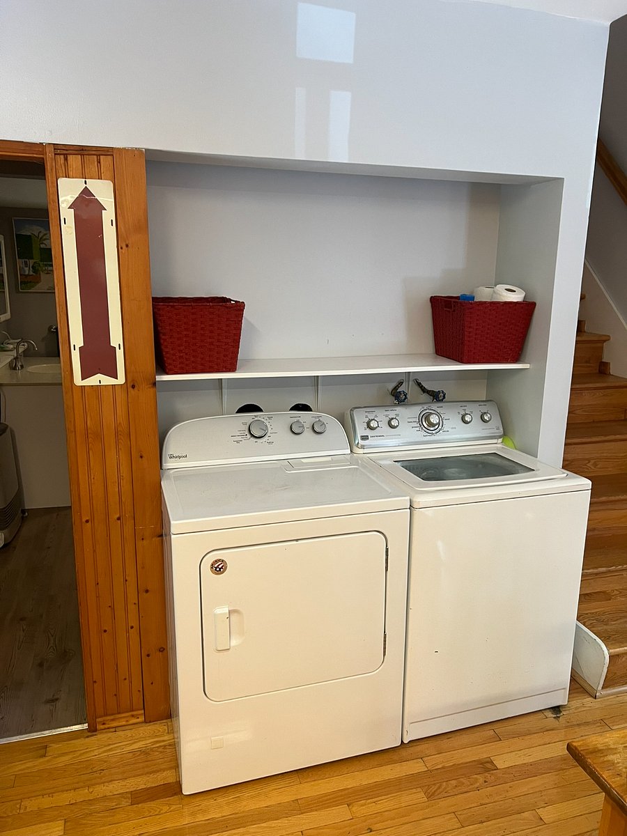 Washer & dryer on site