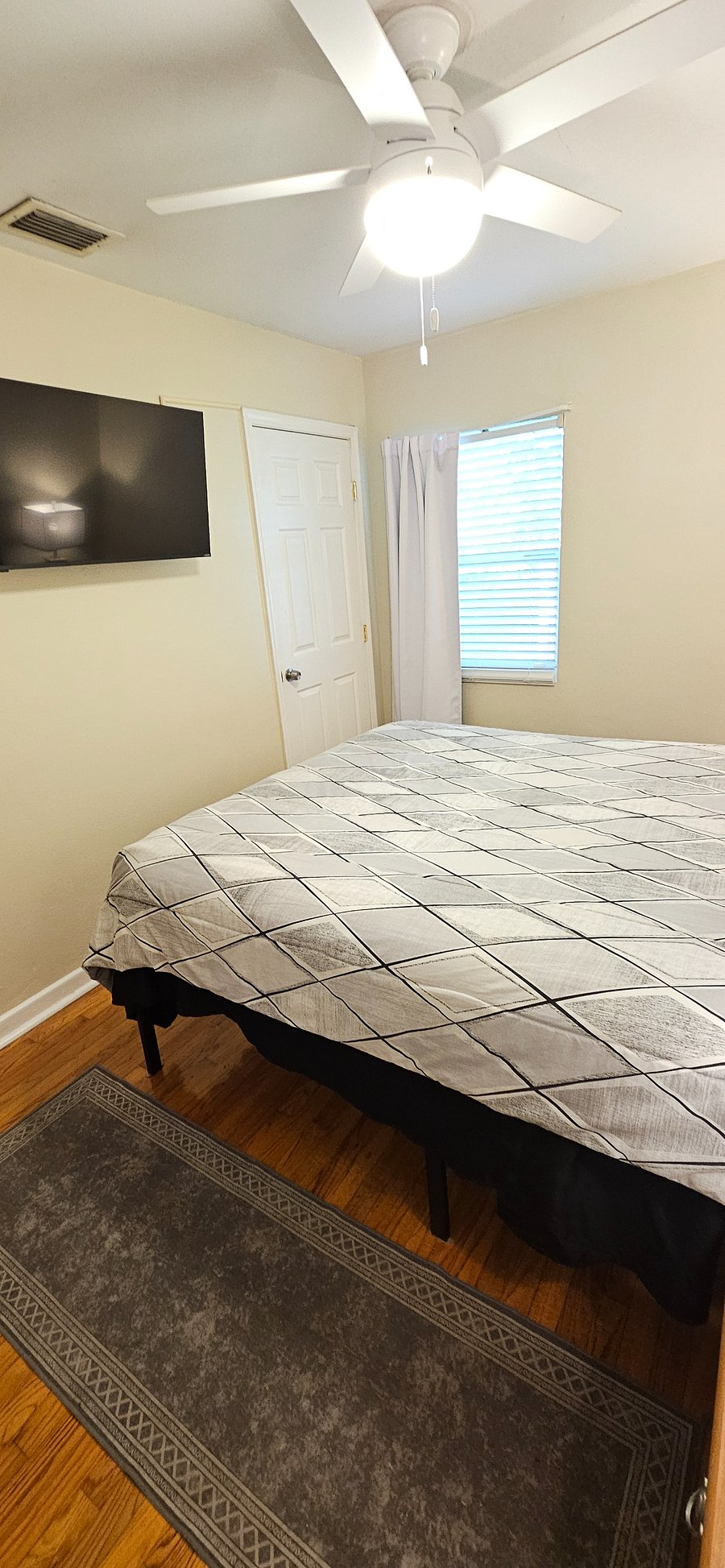 Furnished Finder property 1024635_1 photo 17