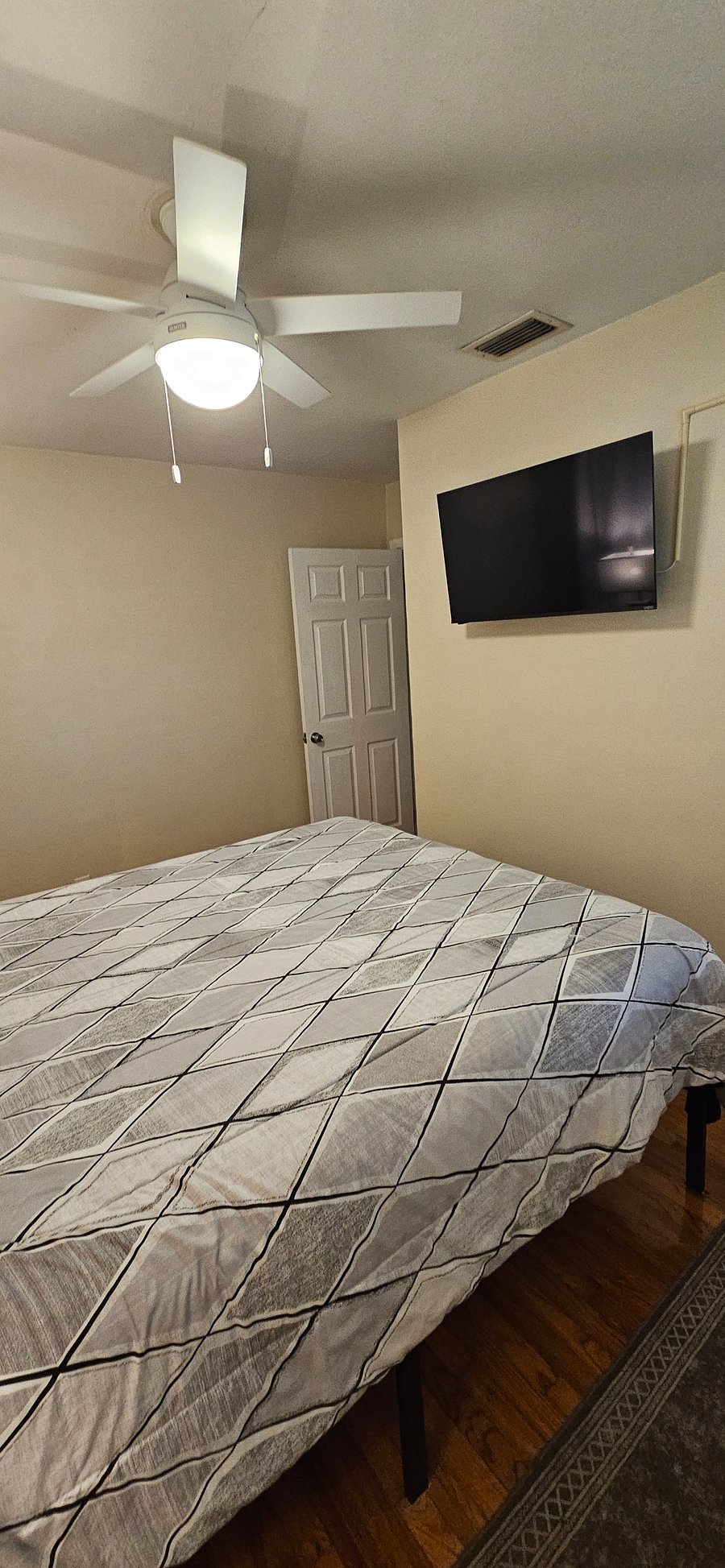 Furnished Finder property 1024635_1 photo 18