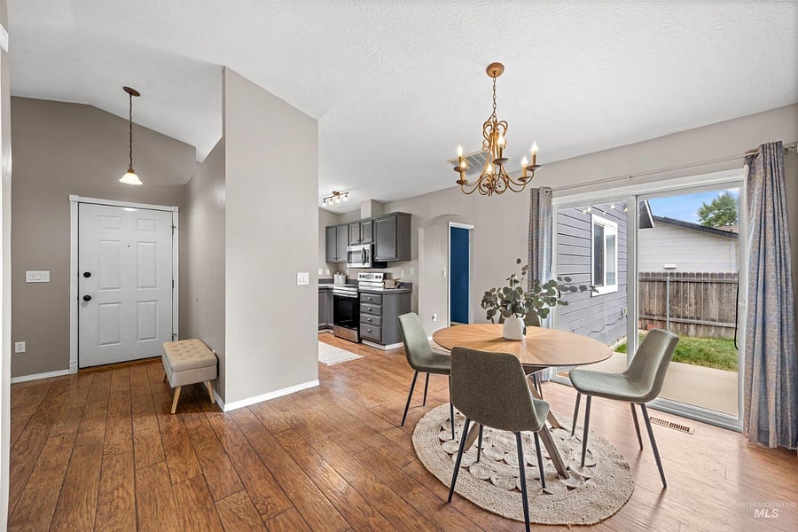 Furnished Finder property 1024636_1 photo 6