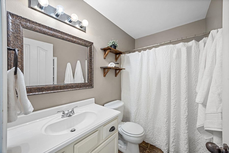 Furnished Finder property 1024636_1 photo 16