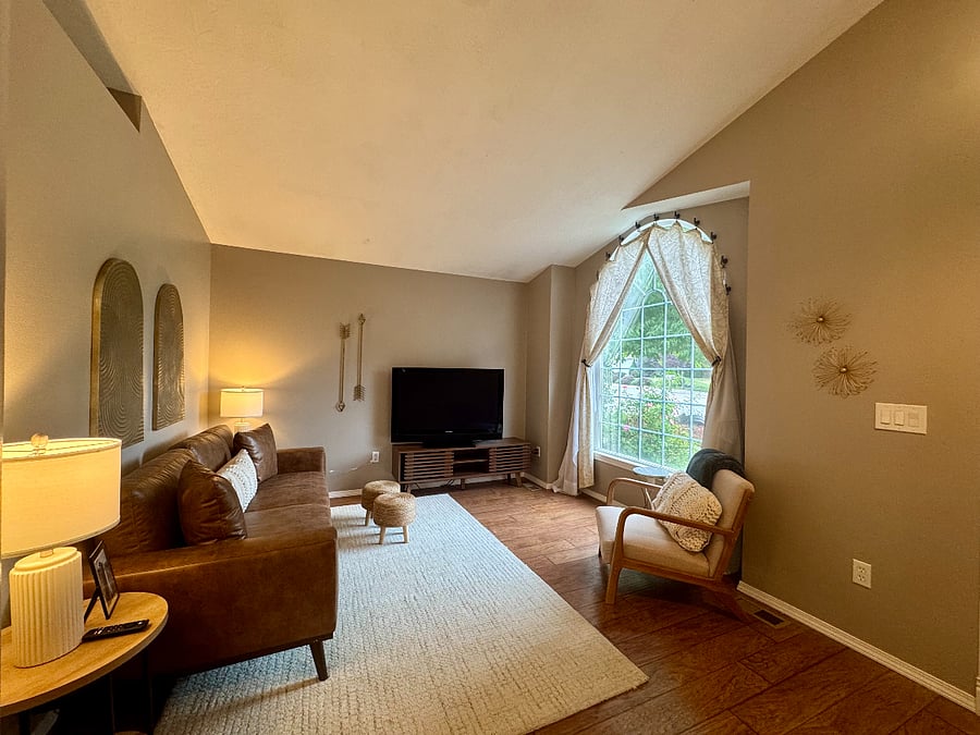 Furnished Finder property 1024636_1 photo 3
