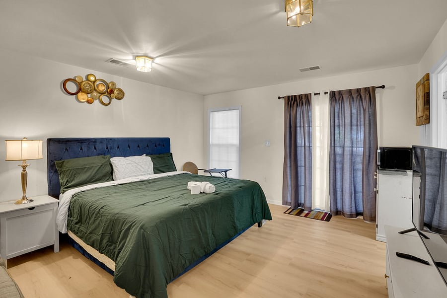 Furnished Finder property 1024656_1 photo 9