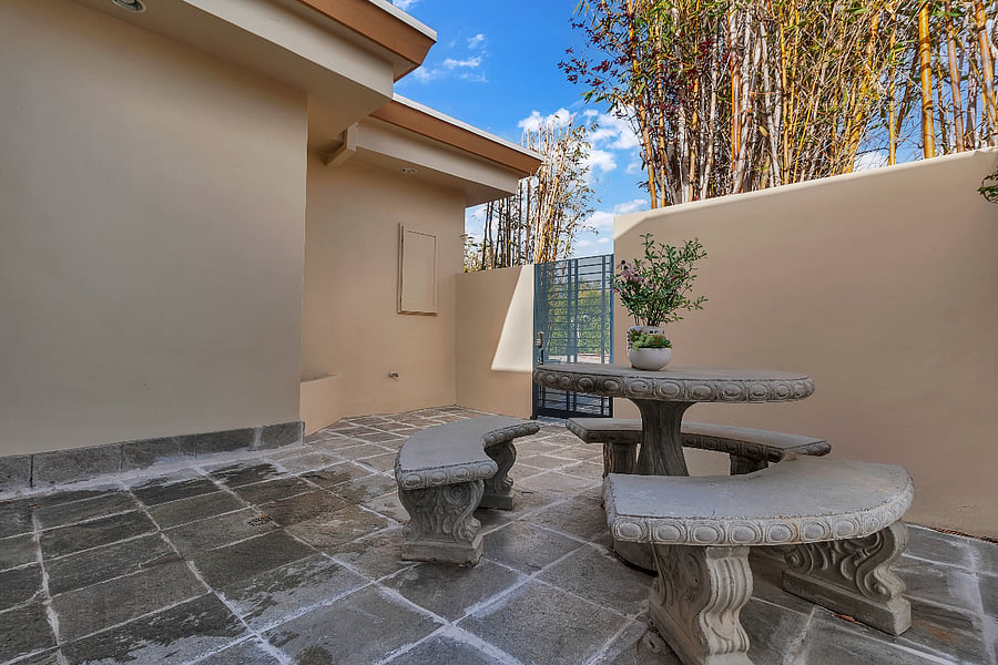 Furnished Finder property 1024665_1 photo 25