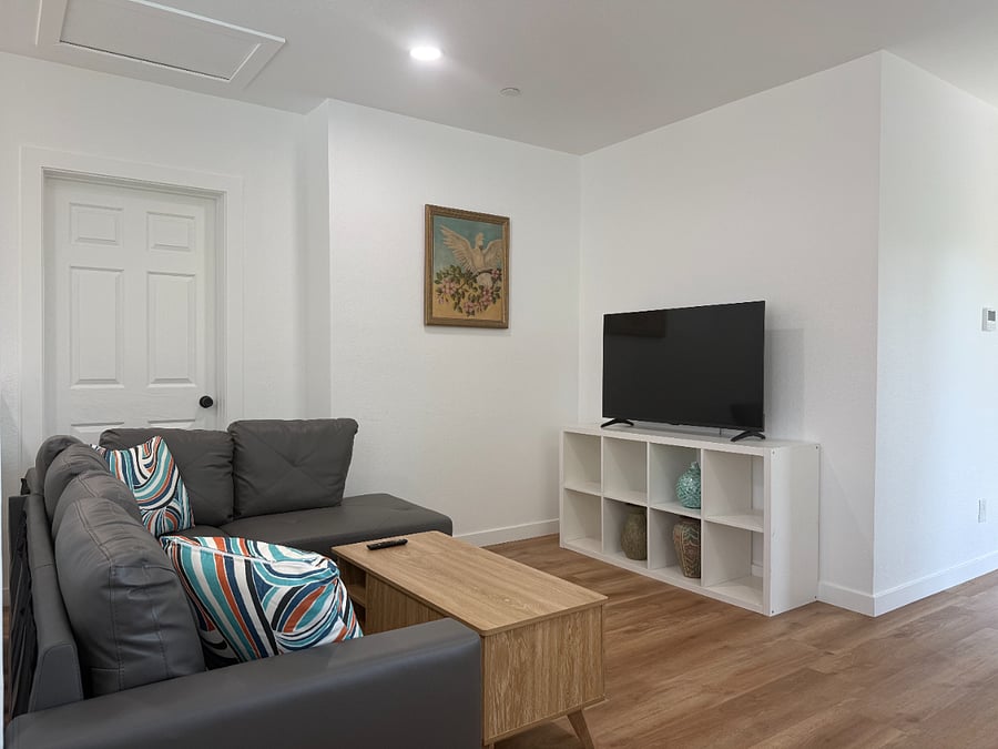 2nd floor Living room