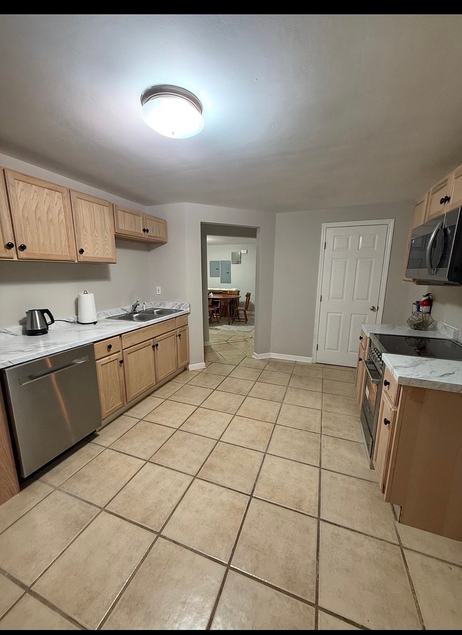 Furnished Finder property 1024682_1 photo 28