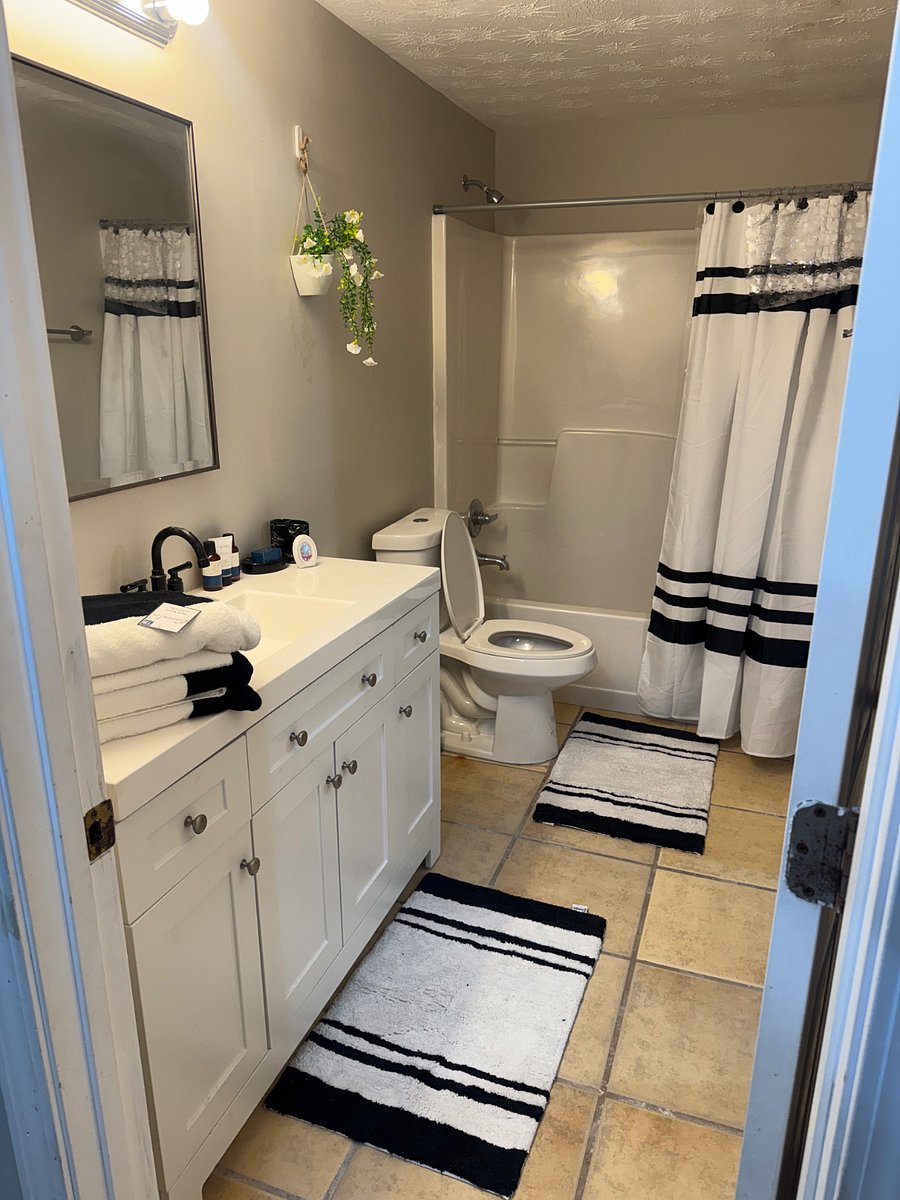 Furnished Finder property 1024682_2 photo 3