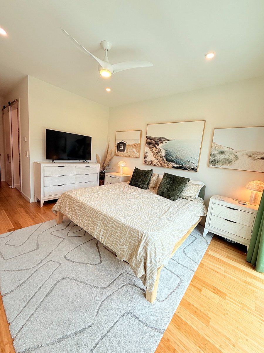 1st bedroom