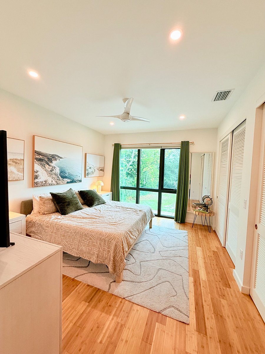 1st bedroom