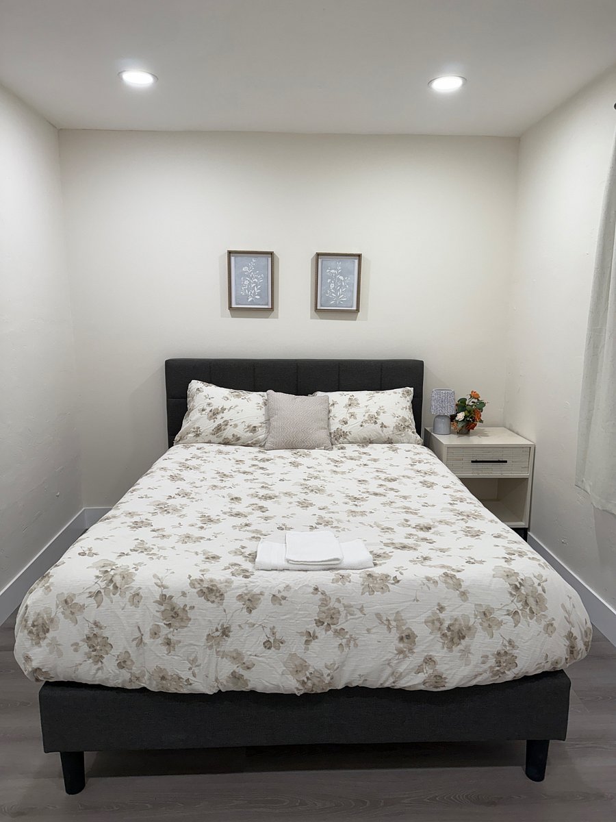 Furnished Finder property 1024687_1 photo 38