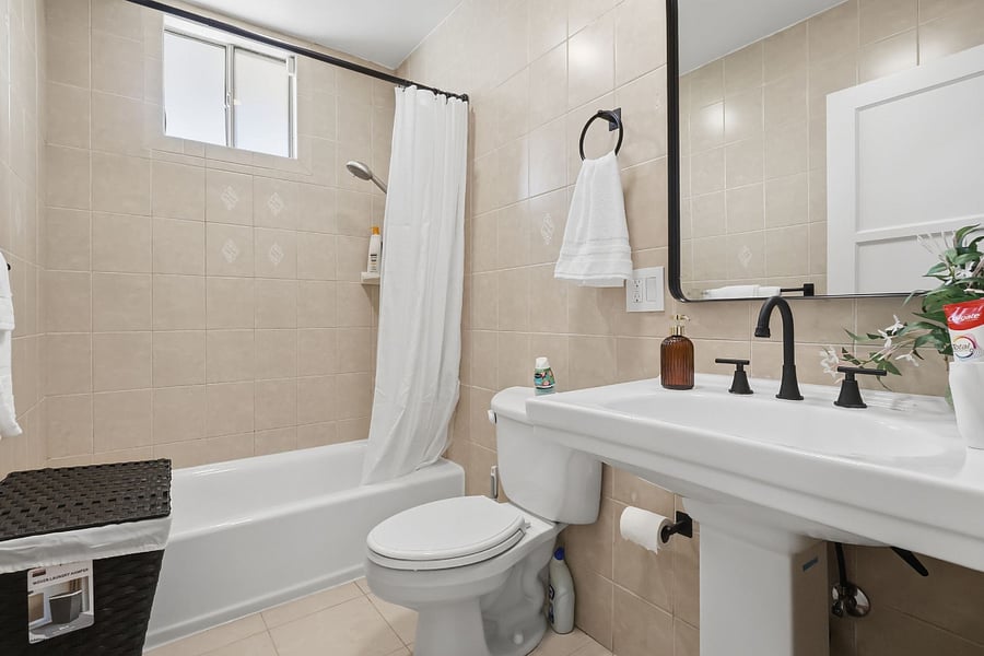 Furnished Finder property 1024702_1 photo 8