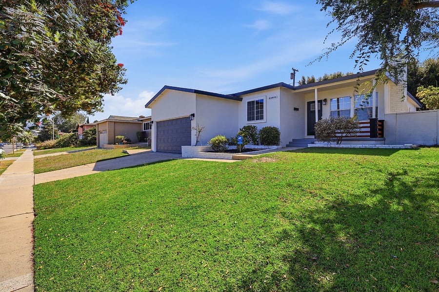 Furnished Finder property 1024702_1 photo 14
