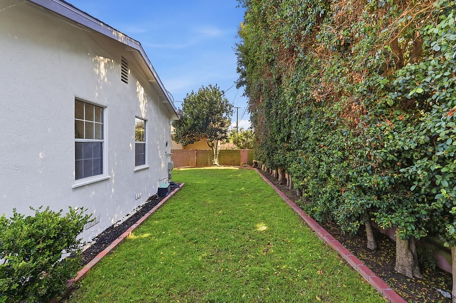 Furnished Finder property 1024702_1 photo 17