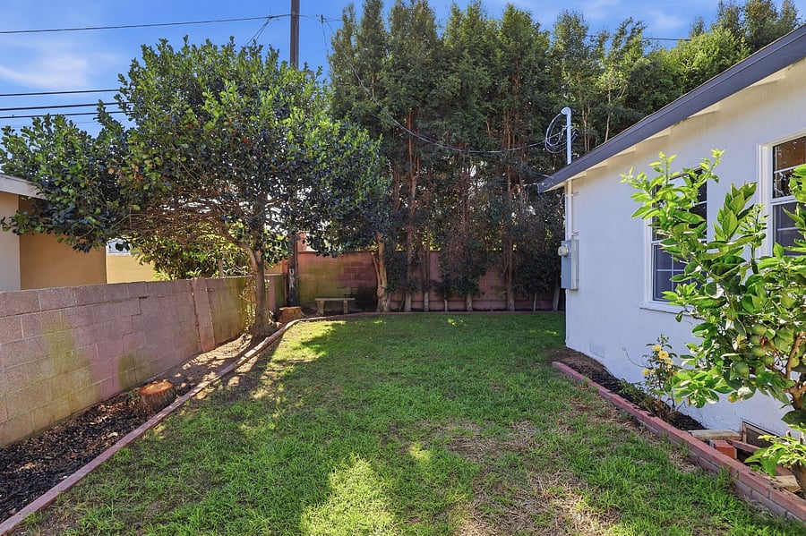 Furnished Finder property 1024702_1 photo 16