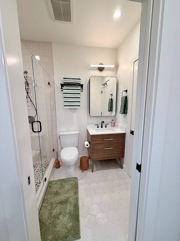 Furnished Finder property 1024716_1 photo 9