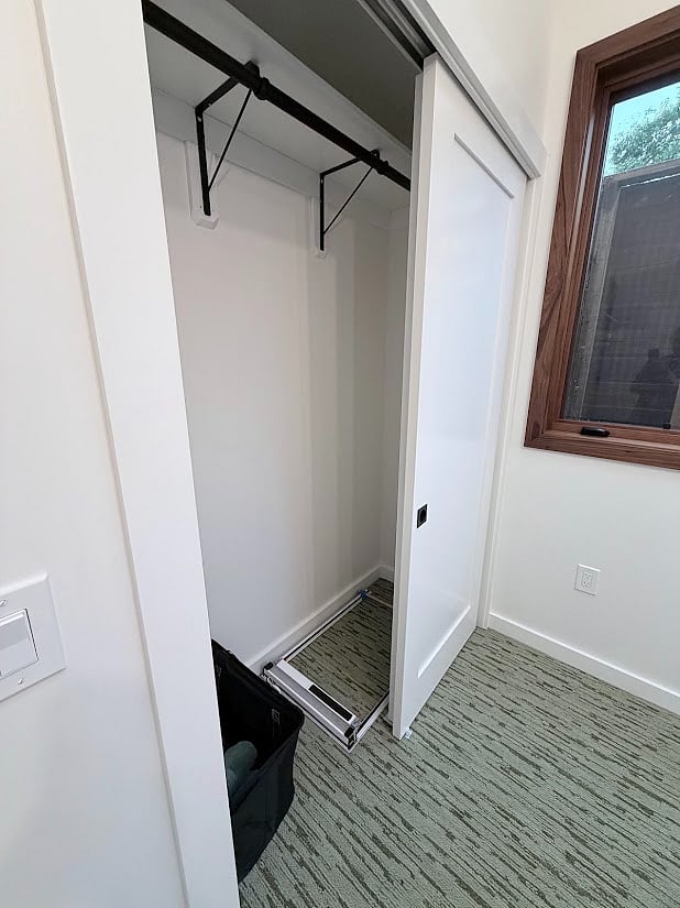 Furnished Finder property 1024716_1 photo 10