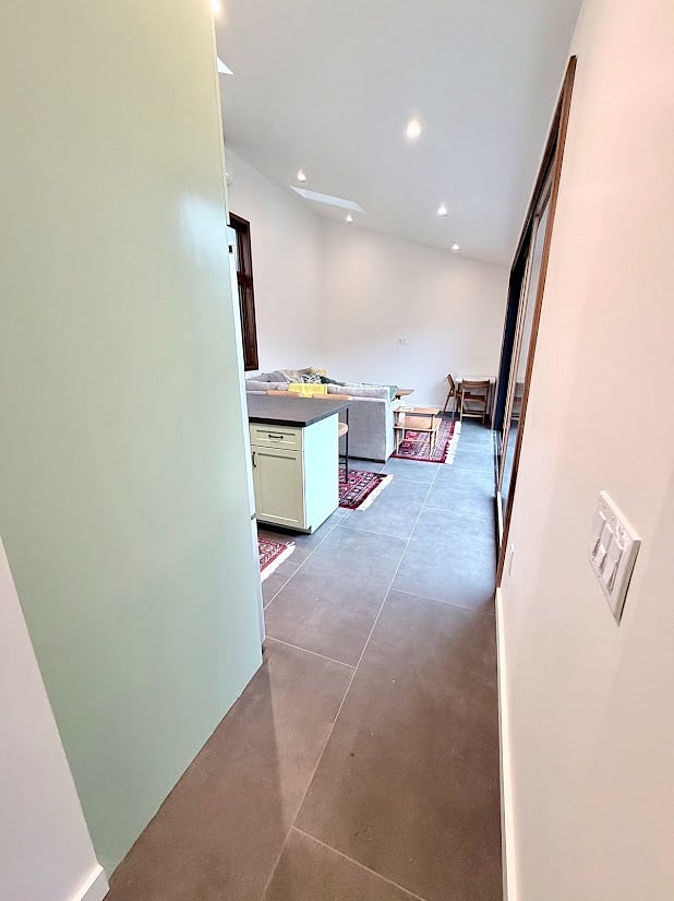 Furnished Finder property 1024716_1 photo 6