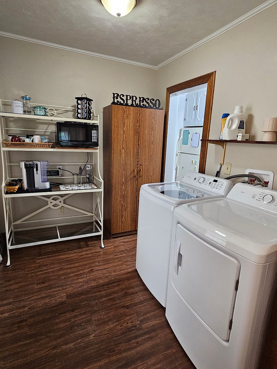 Furnished Finder property 1024722_1 photo 9