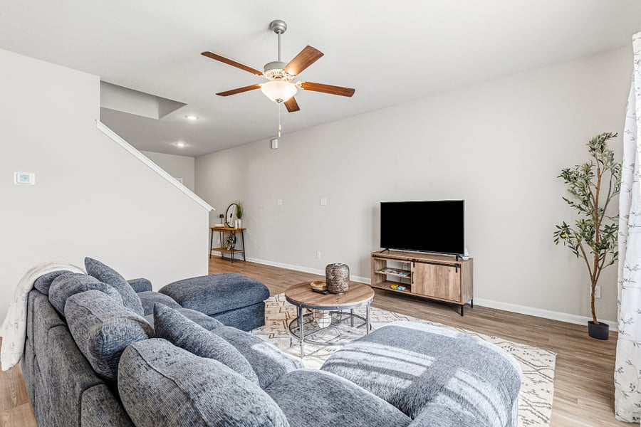 Furnished Finder property 1024727_1 photo 3