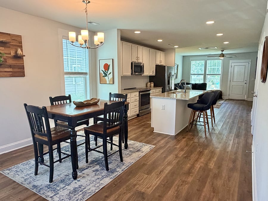 Furnished Finder property 1024751_1 photo 2