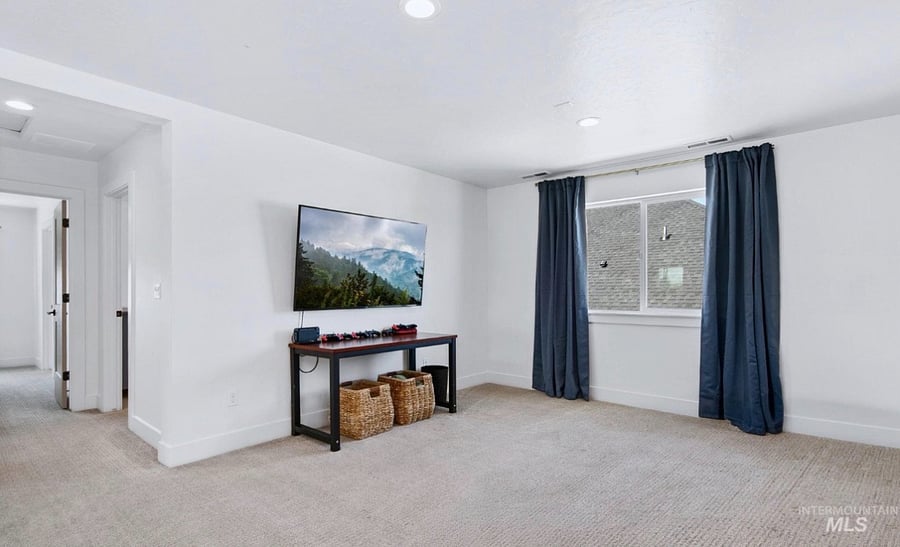 Furnished Finder property 1024759_1 photo 18